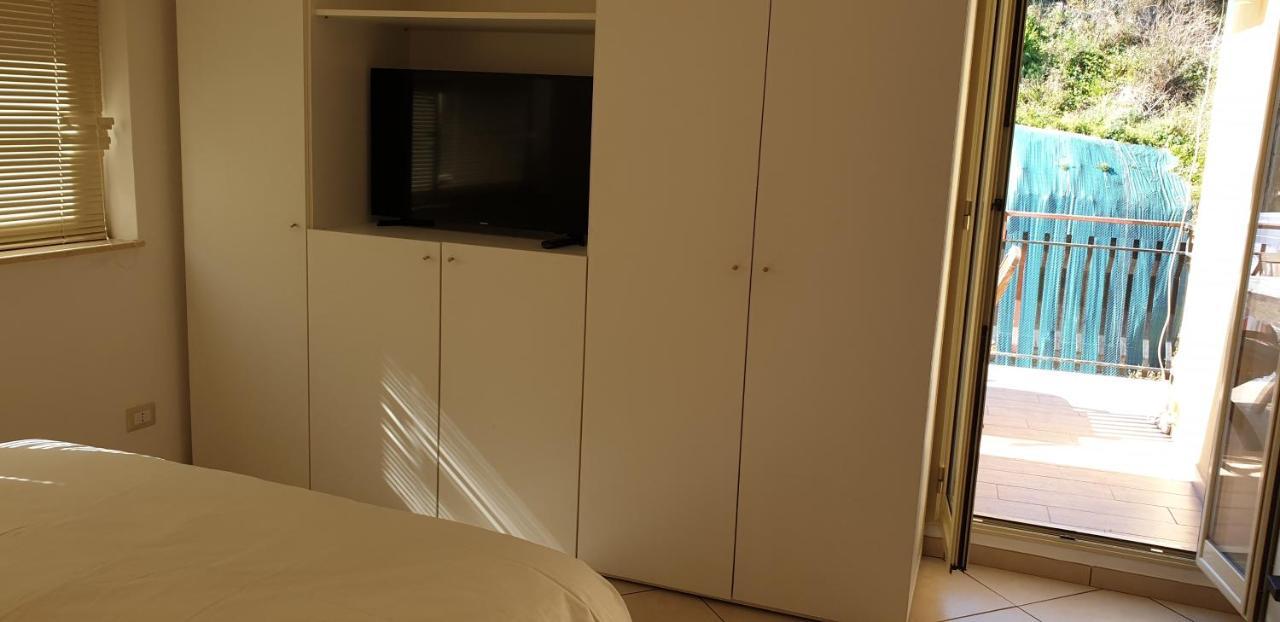 Iriss Bed and Breakfast Taormina Buitenkant foto