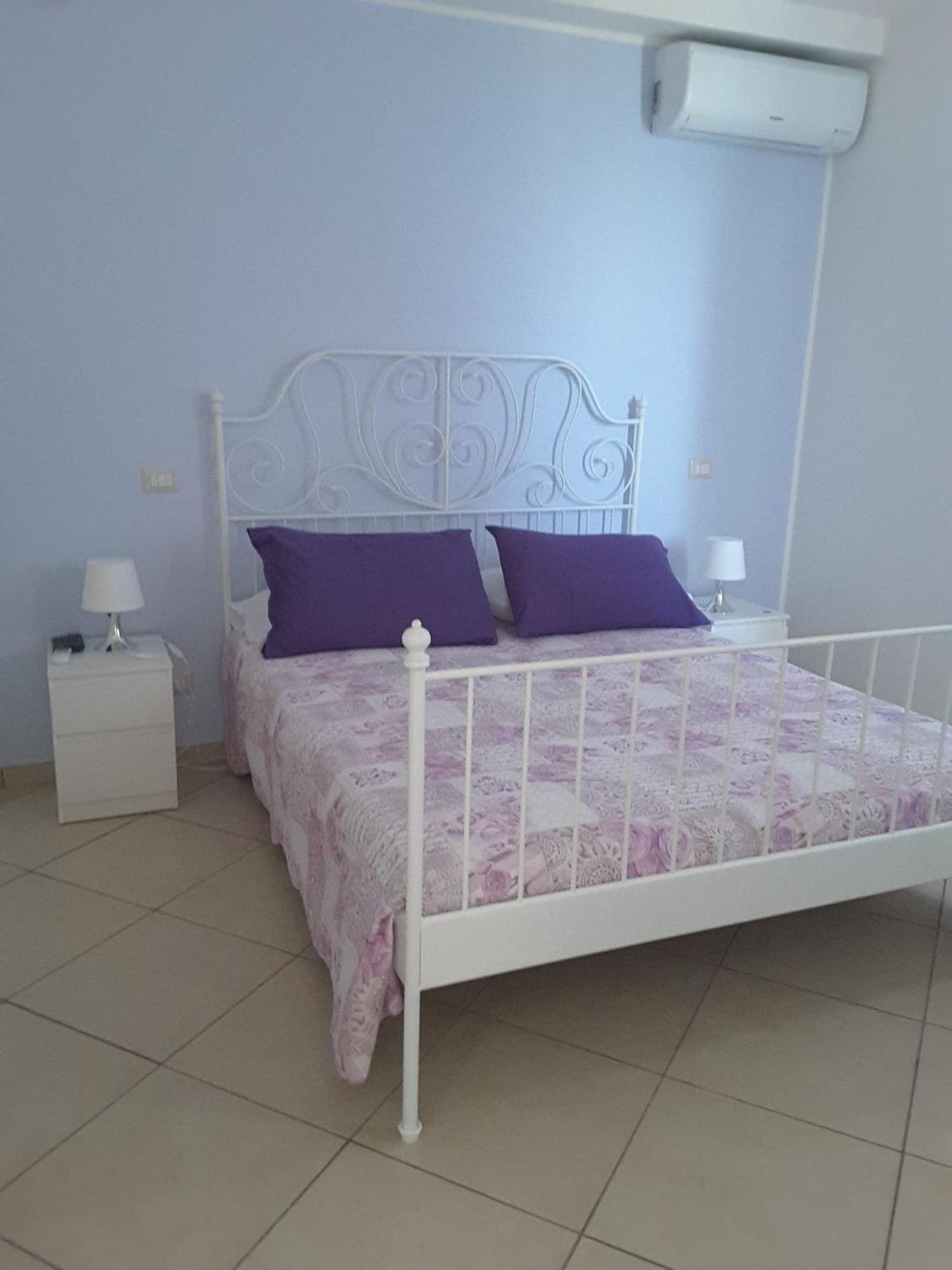 Iriss Bed and Breakfast Taormina Buitenkant foto