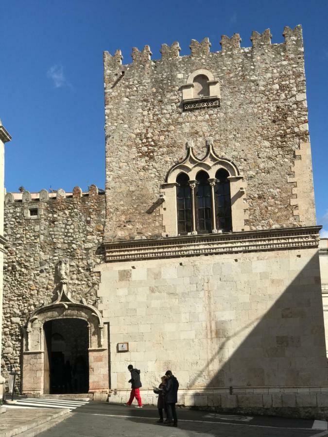 Iriss Bed and Breakfast Taormina Buitenkant foto